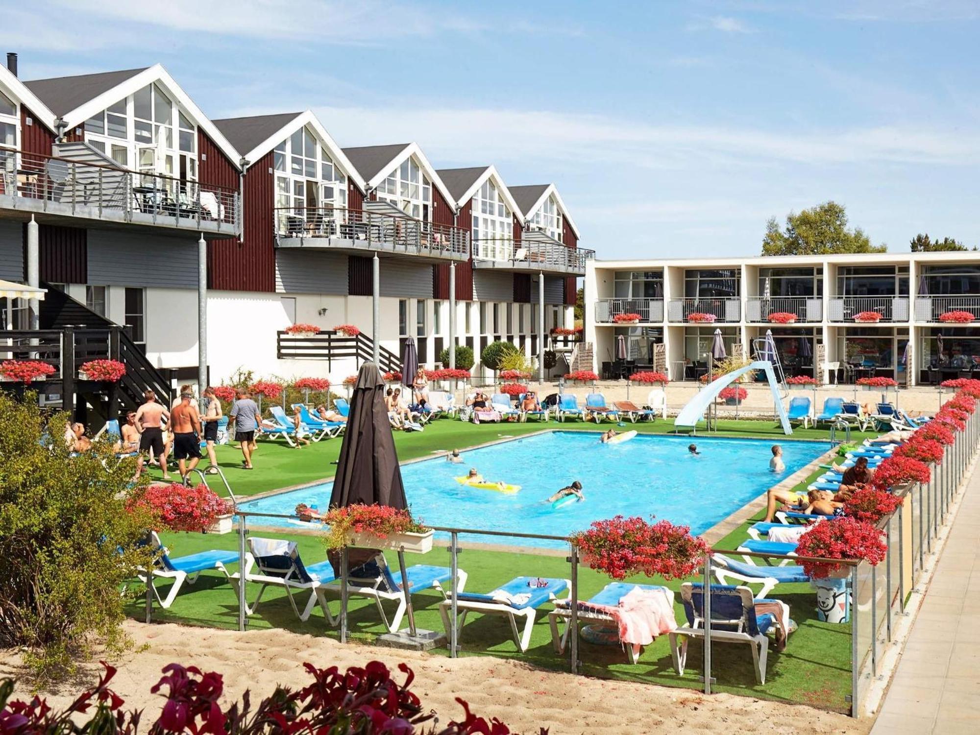 5 Person Holiday Home On A Holiday Park In Glesborg Экстерьер фото